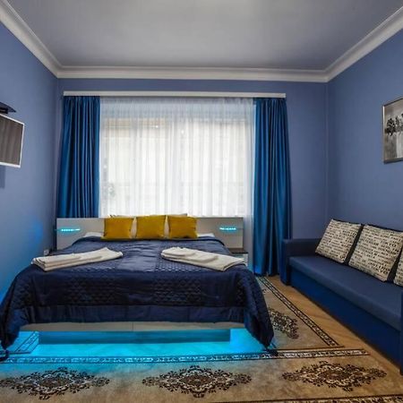 Luxury Air-Conditioned Family Apartment Spitalska Old Town براتسيلافا المظهر الخارجي الصورة